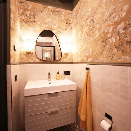 19 Century Heritage 2+2 Apartmán