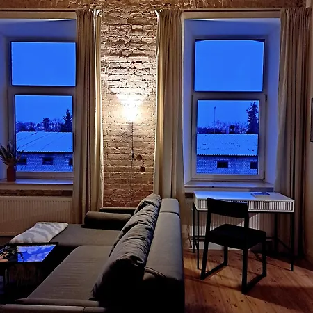 19 Century Heritage 2+2 *