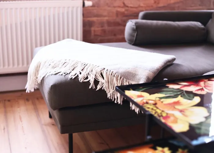 19 Century Heritage 2+2 *