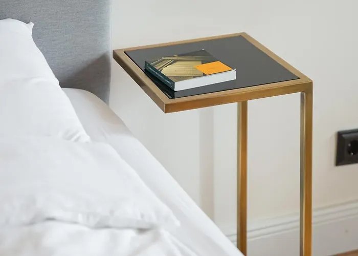 19 Century Heritage 2+2 *