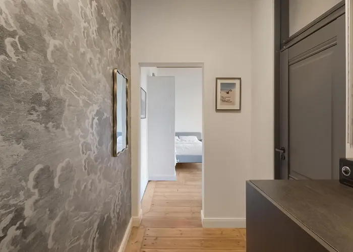 19 Century Heritage 2+2 *