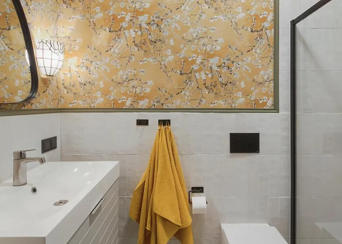 19 Century Heritage 2+2 *