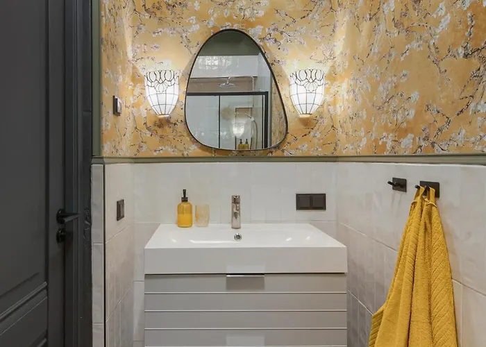 19 Century Heritage 2+2 *